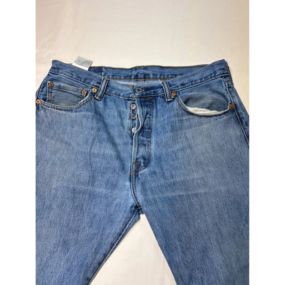 Levi Strauss‎ 501 Button Fly Jeans Mens W34 L30 Medium Wash Denim